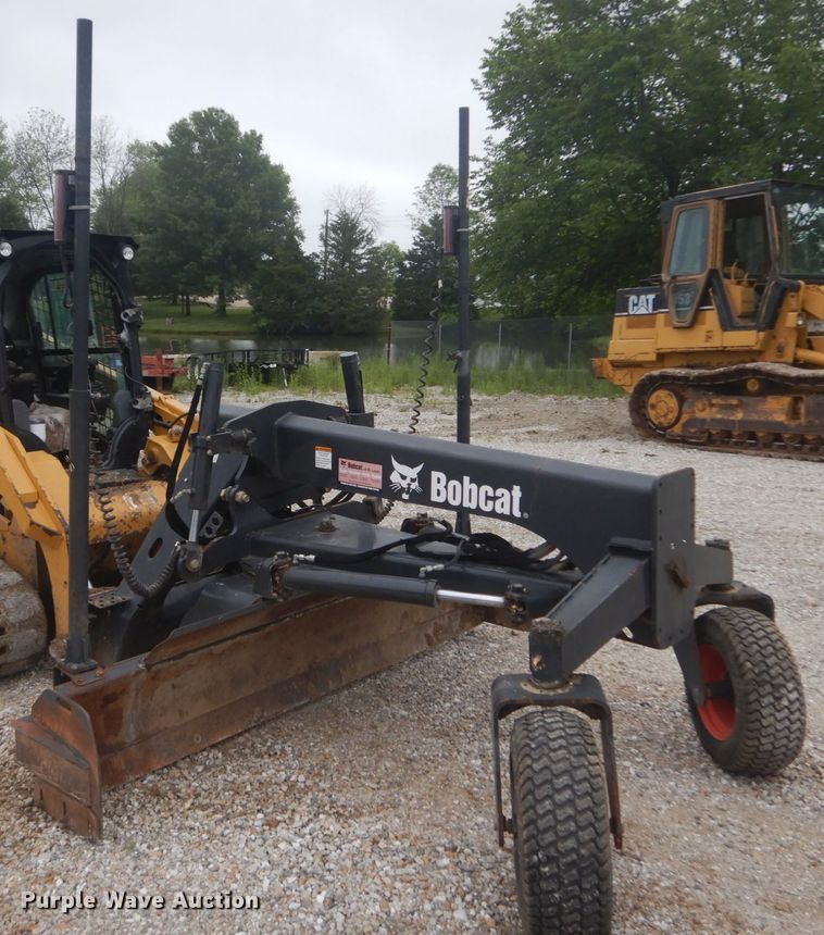 image for item IT9138 2015 Bobcat 96  skid steer grader
