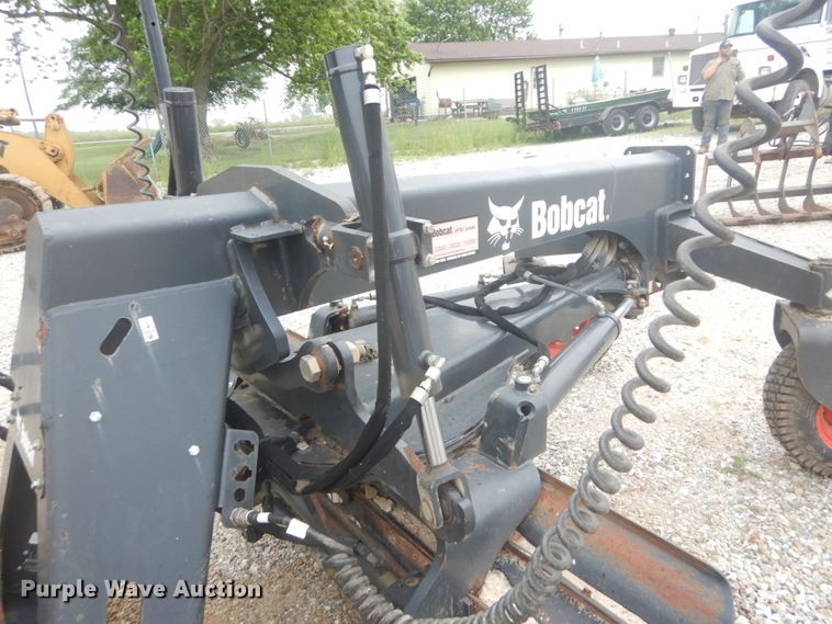 image for item IT9138 2015 Bobcat 96  skid steer grader
