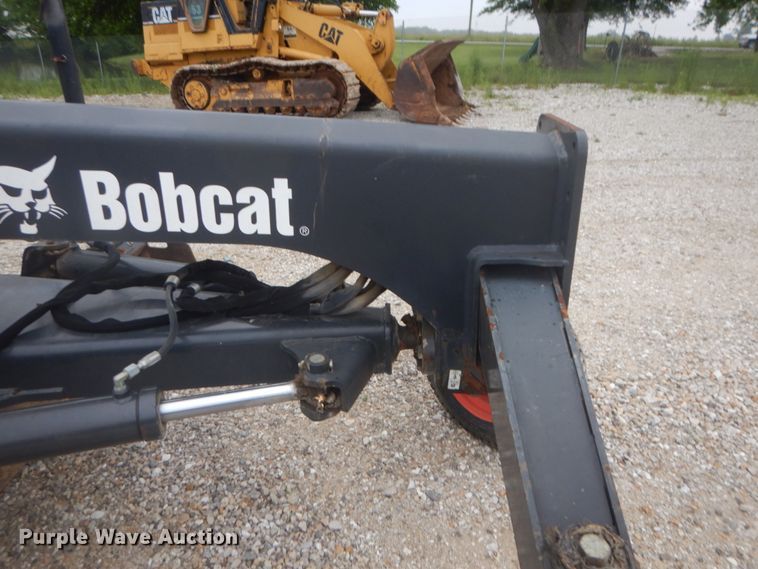 image for item IT9138 2015 Bobcat 96  skid steer grader