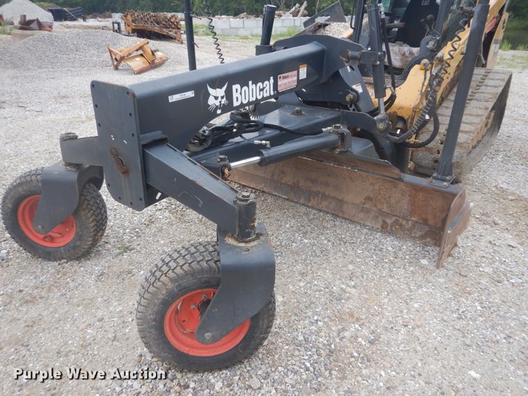 image for item IT9138 2015 Bobcat 96  skid steer grader