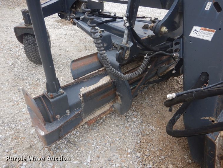image for item IT9138 2015 Bobcat 96  skid steer grader