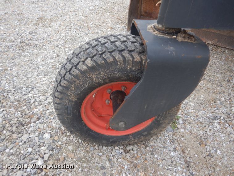 image for item IT9138 2015 Bobcat 96  skid steer grader