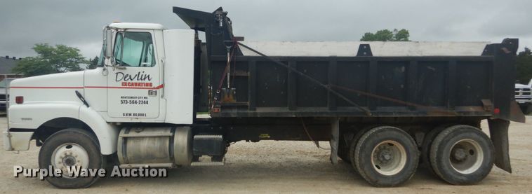 image for item IT9143 1997 Volvo WG  dump truck