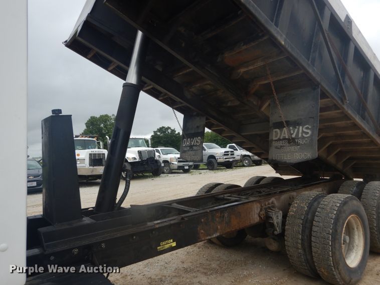 image for item IT9143 1997 Volvo WG  dump truck