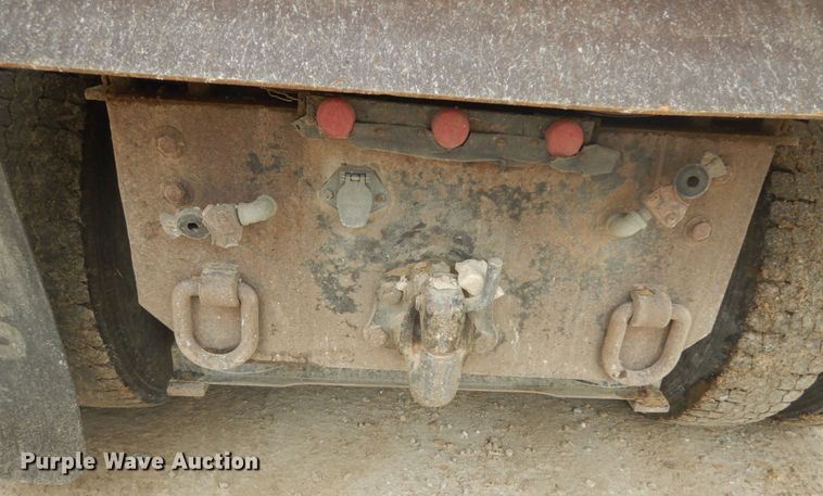 image for item IT9143 1997 Volvo WG  dump truck