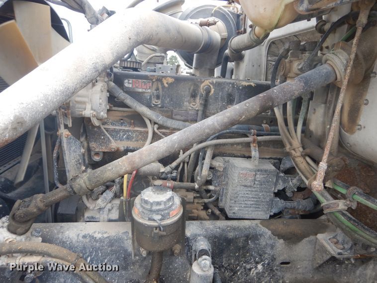 image for item IT9143 1997 Volvo WG  dump truck