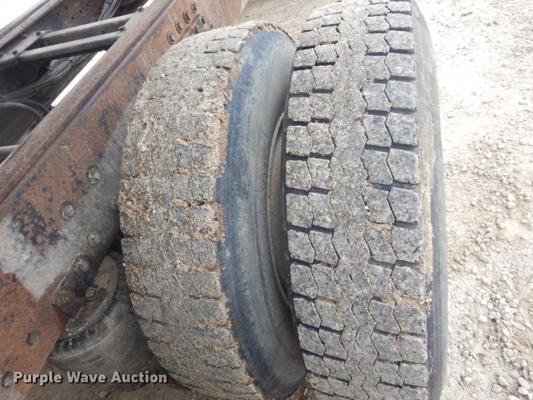 image for item IT9143 1997 Volvo WG  dump truck