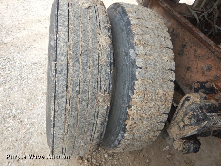 image for item IT9143 1997 Volvo WG  dump truck