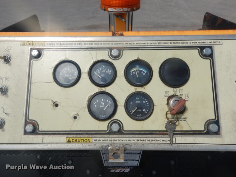 image for item IT9146 2007 LeeBoy 8816  paver