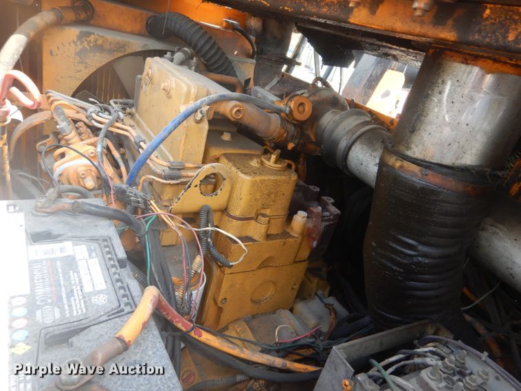 image for item IT9146 2007 LeeBoy 8816  paver