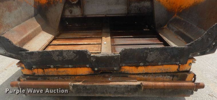 image for item IT9147 2012 LeeBoy 8500B  paver