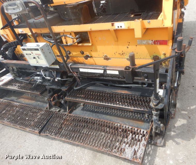 image for item IT9147 2012 LeeBoy 8500B  paver