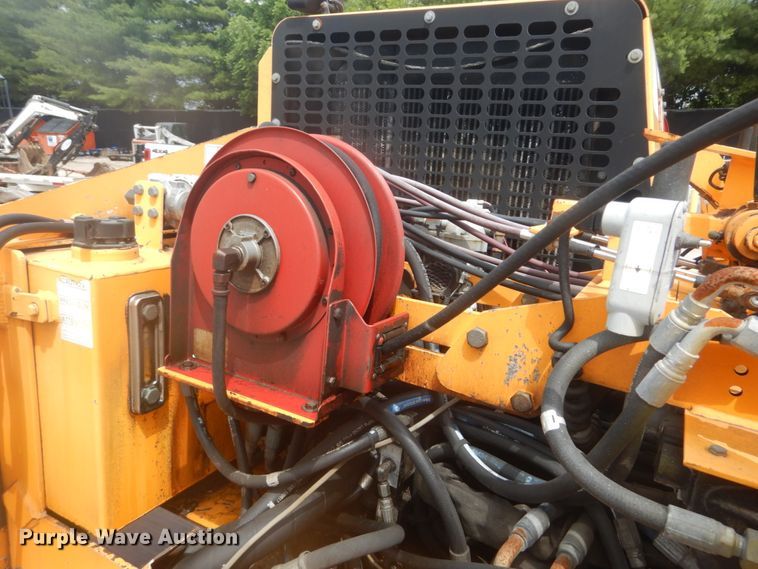 image for item IT9147 2012 LeeBoy 8500B  paver