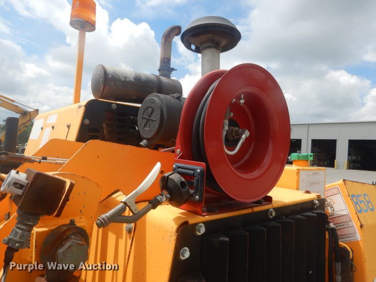 image for item IT9147 2012 LeeBoy 8500B  paver