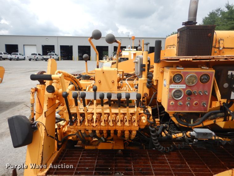 image for item IT9148 2002 LeeBoy 8000  paver