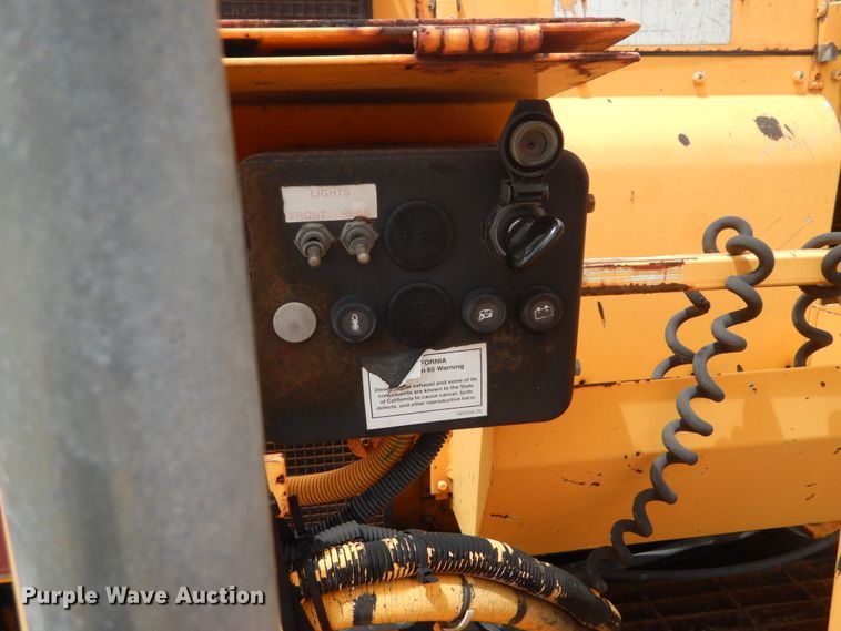 image for item IT9148 2002 LeeBoy 8000  paver