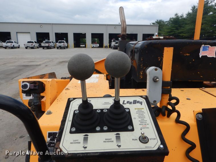 image for item IT9149 2013 LeeBoy 5000 Path Master  paver