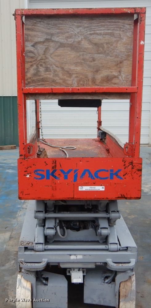 image for item IT9152 Skyjack SJIII 3219  scissor lift