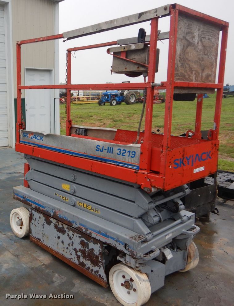image for item IT9152 Skyjack SJIII 3219  scissor lift