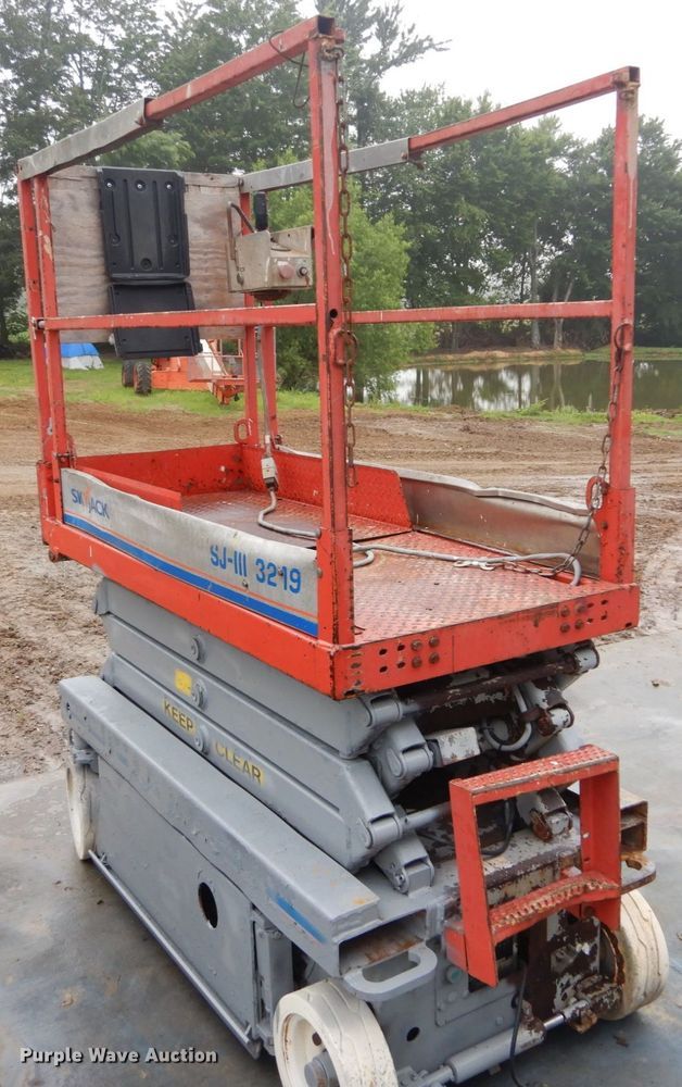 image for item IT9152 Skyjack SJIII 3219  scissor lift