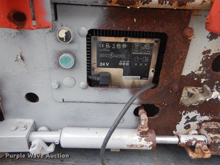 image for item IT9152 Skyjack SJIII 3219  scissor lift