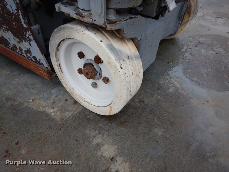 image for item IT9152 Skyjack SJIII 3219  scissor lift