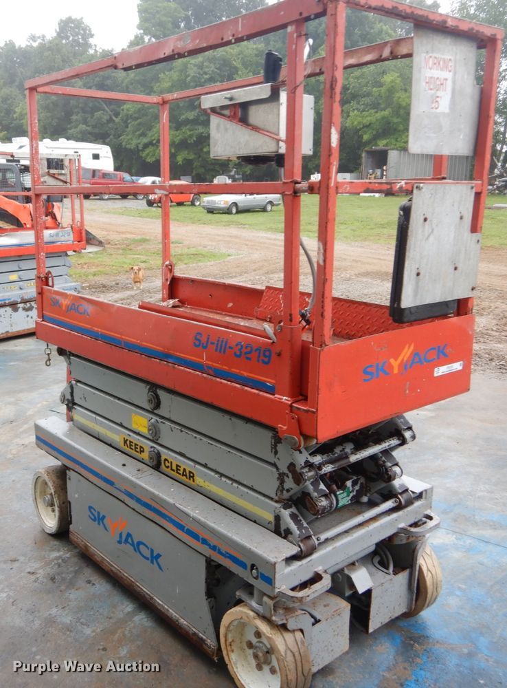 image for item IT9153 Skyjack SJIII 3219  scissor lift