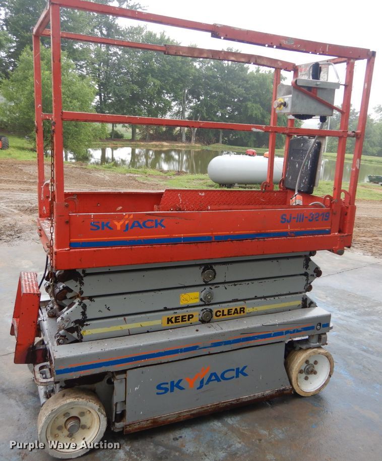 image for item IT9153 Skyjack SJIII 3219  scissor lift