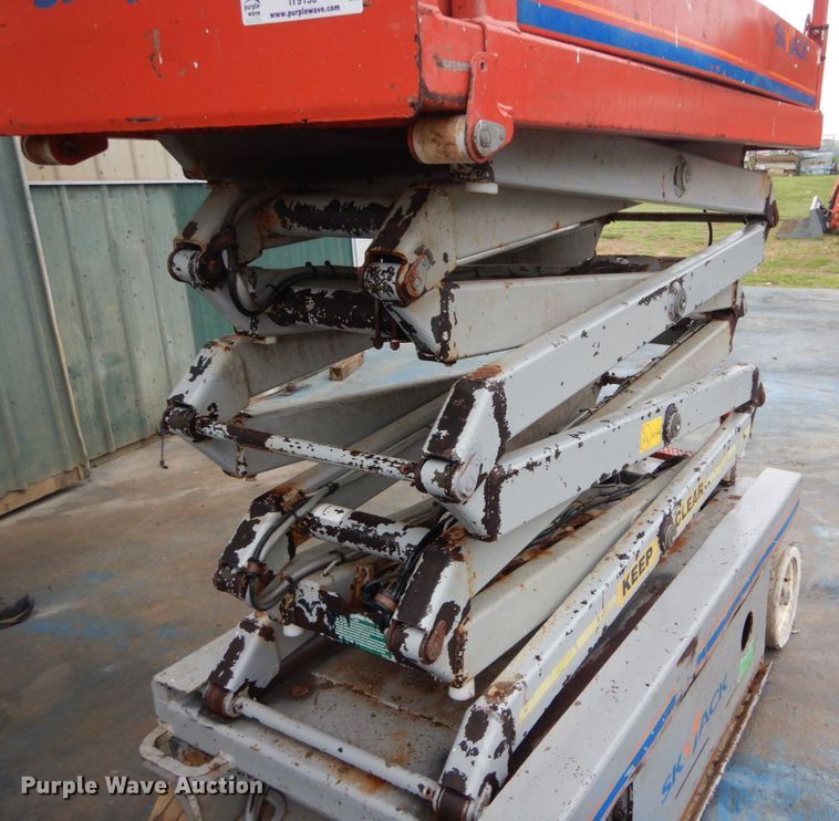image for item IT9153 Skyjack SJIII 3219  scissor lift