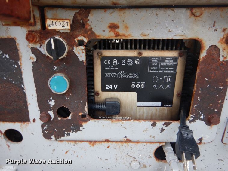 image for item IT9153 Skyjack SJIII 3219  scissor lift