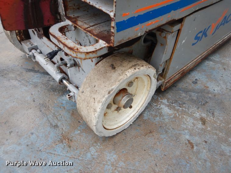 image for item IT9153 Skyjack SJIII 3219  scissor lift