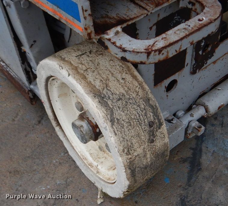 image for item IT9153 Skyjack SJIII 3219  scissor lift