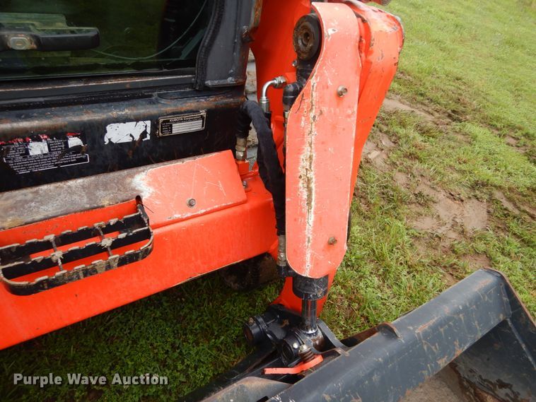image for item IT9154 2011 Kubota SVL90  tracked skid steer loader
