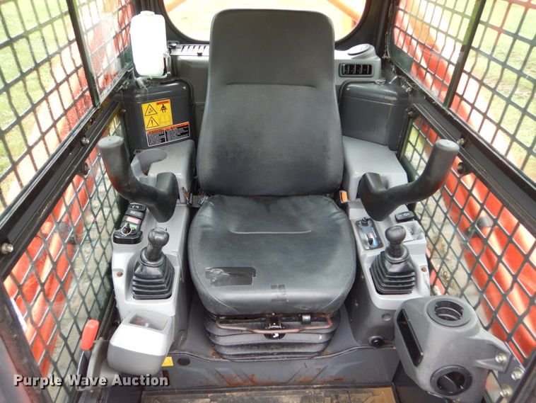image for item IT9154 2011 Kubota SVL90  tracked skid steer loader