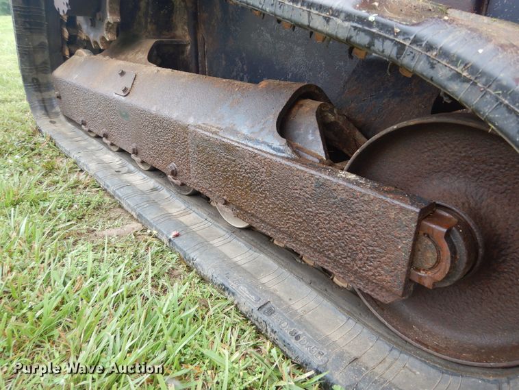 image for item IT9154 2011 Kubota SVL90  tracked skid steer loader