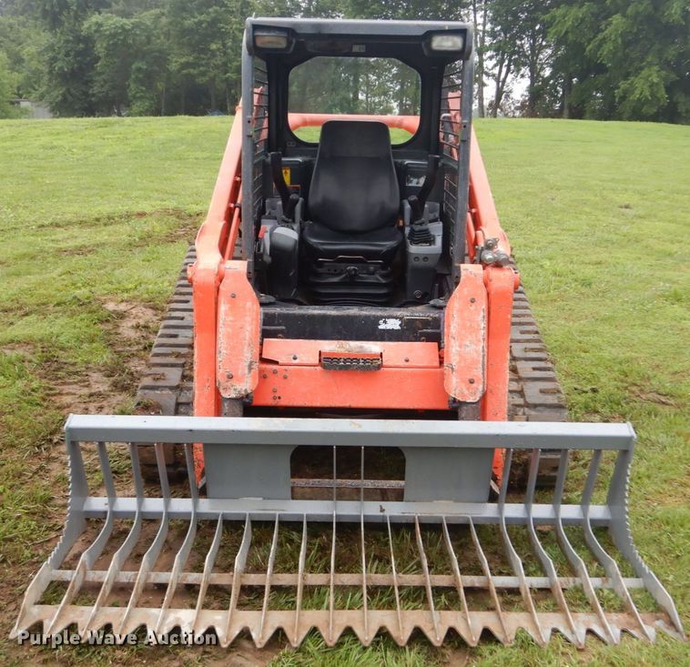 image for item IT9155 Kubota SVL90-2  tracked skid steer loader