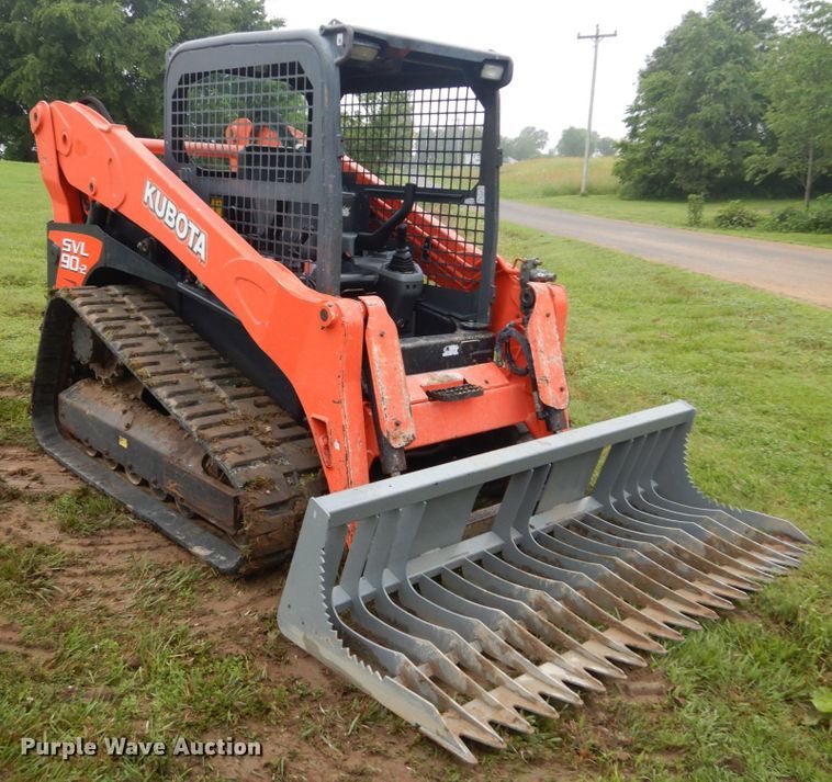 image for item IT9155 Kubota SVL90-2  tracked skid steer loader