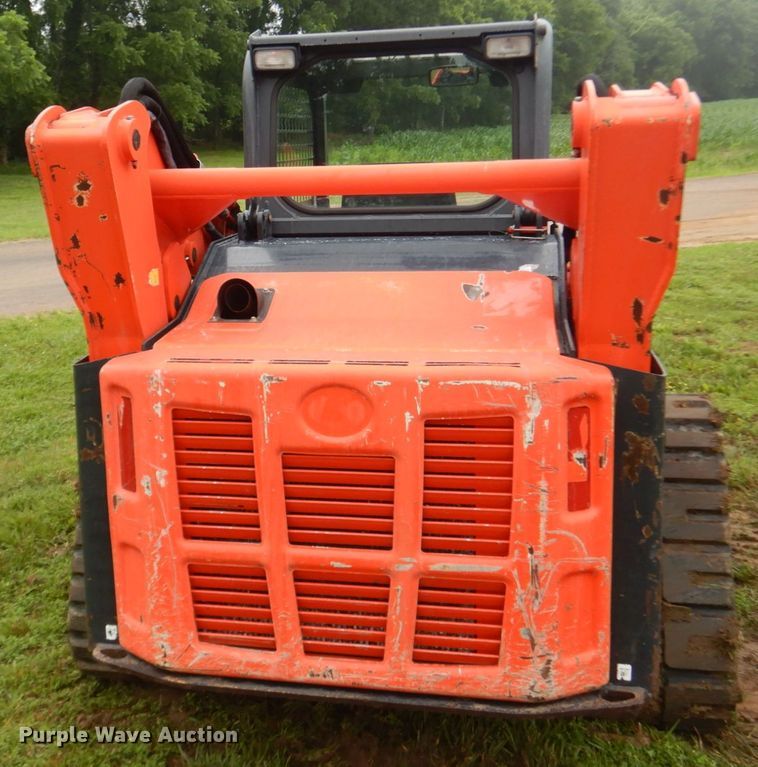 image for item IT9155 Kubota SVL90-2  tracked skid steer loader