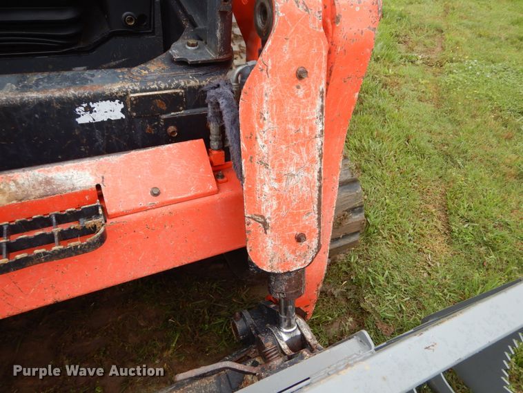image for item IT9155 Kubota SVL90-2  tracked skid steer loader
