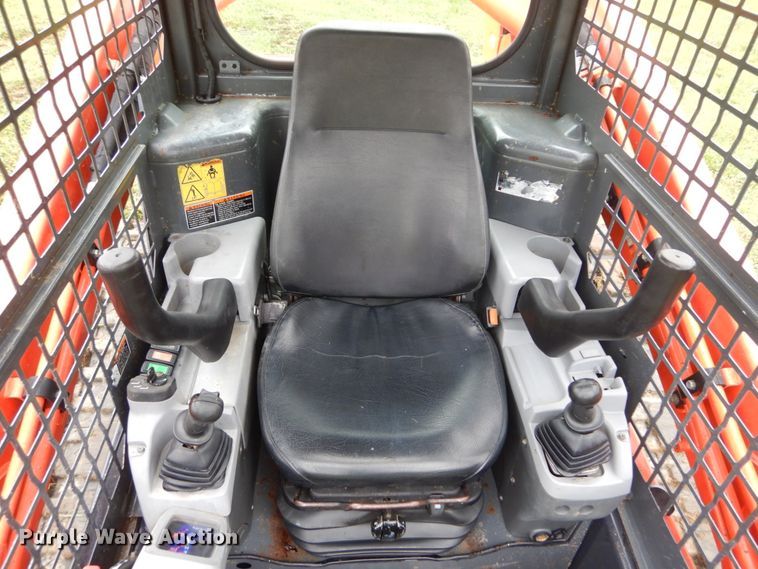 image for item IT9155 Kubota SVL90-2  tracked skid steer loader