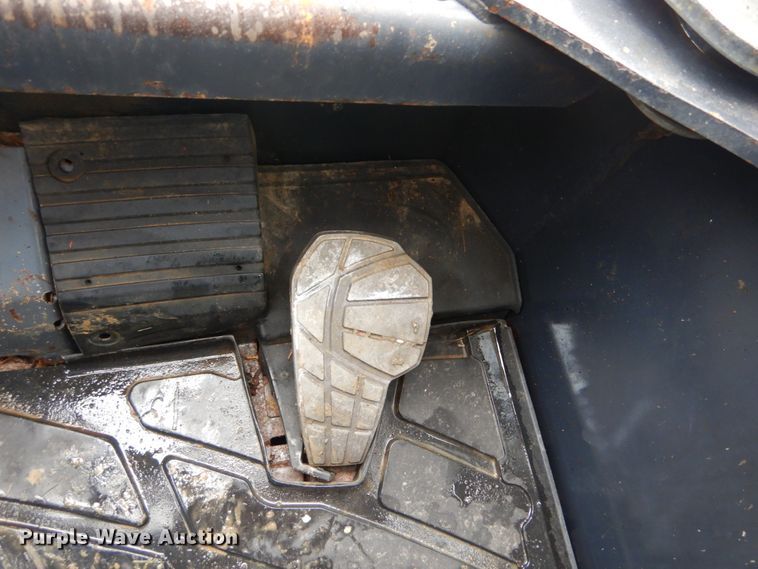 image for item IT9155 Kubota SVL90-2  tracked skid steer loader