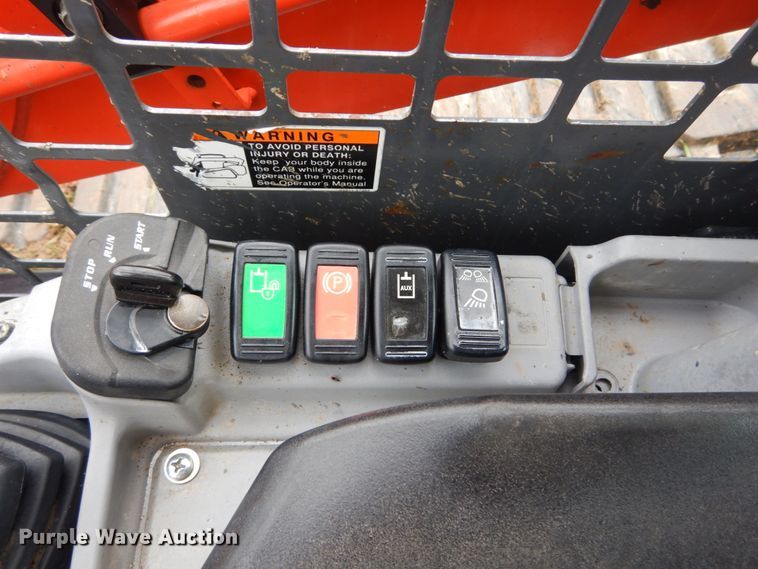 image for item IT9155 Kubota SVL90-2  tracked skid steer loader