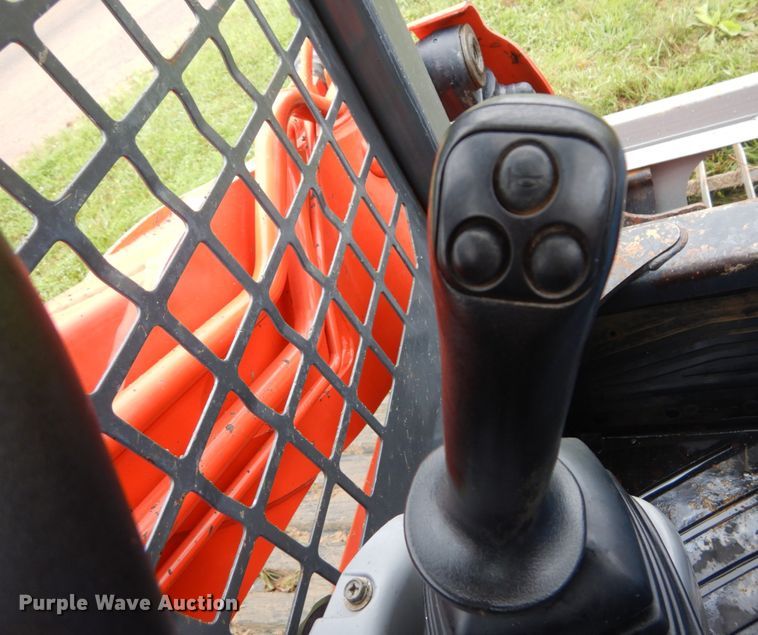 image for item IT9155 Kubota SVL90-2  tracked skid steer loader