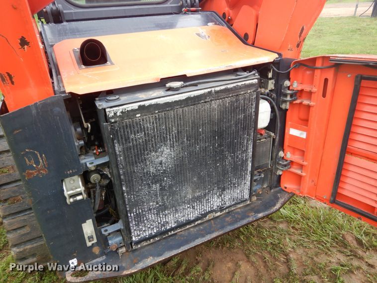 image for item IT9155 Kubota SVL90-2  tracked skid steer loader