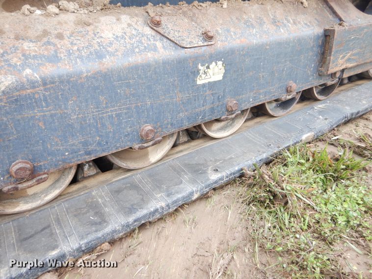 image for item IT9155 Kubota SVL90-2  tracked skid steer loader