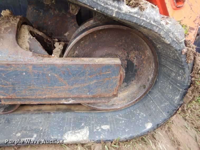 image for item IT9155 Kubota SVL90-2  tracked skid steer loader