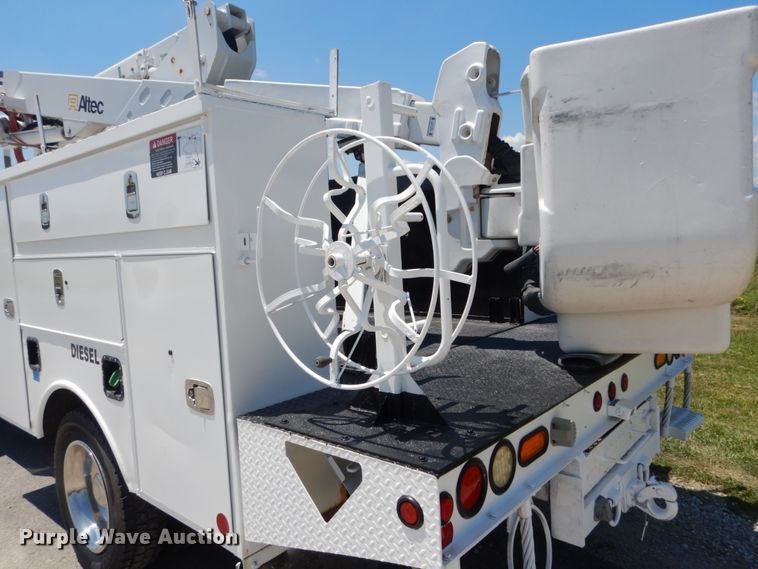 image for item IT9170 2012 Ford F550 Super Duty XL  bucket truck