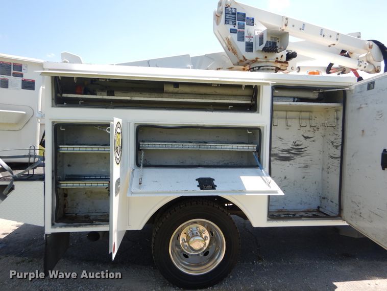 image for item IT9170 2012 Ford F550 Super Duty XL  bucket truck