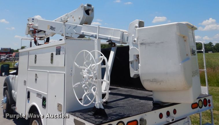 image for item IT9170 2012 Ford F550 Super Duty XL  bucket truck