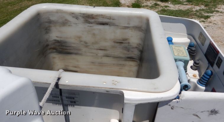 image for item IT9170 2012 Ford F550 Super Duty XL  bucket truck